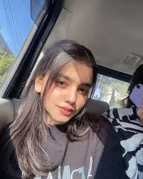 files/Girl2.jpg